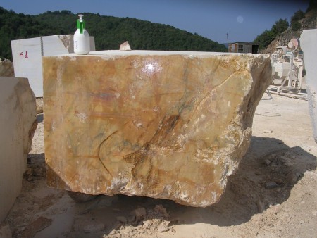 yellow Siena: the quarry